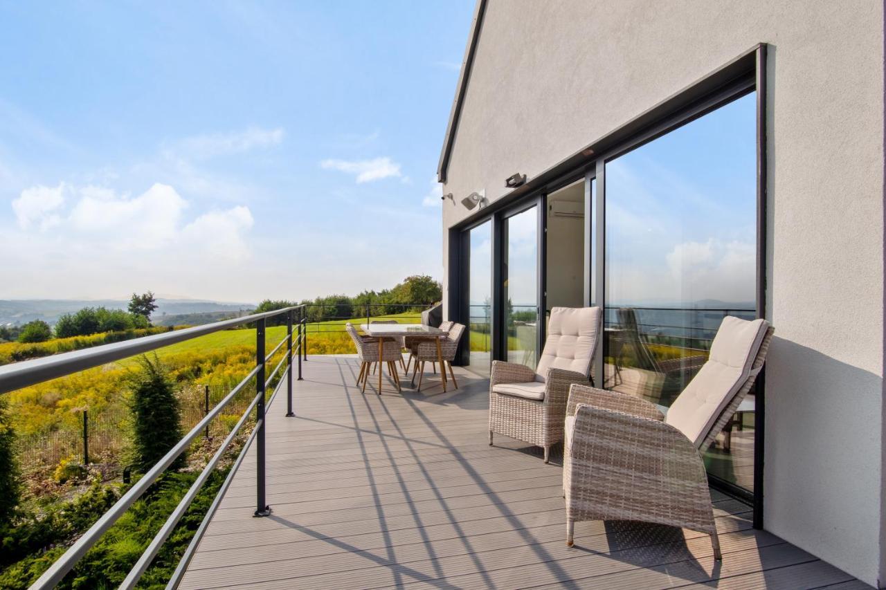 Villa Relax With Swimming Pool And Mountain View Bukow Eksteriør billede