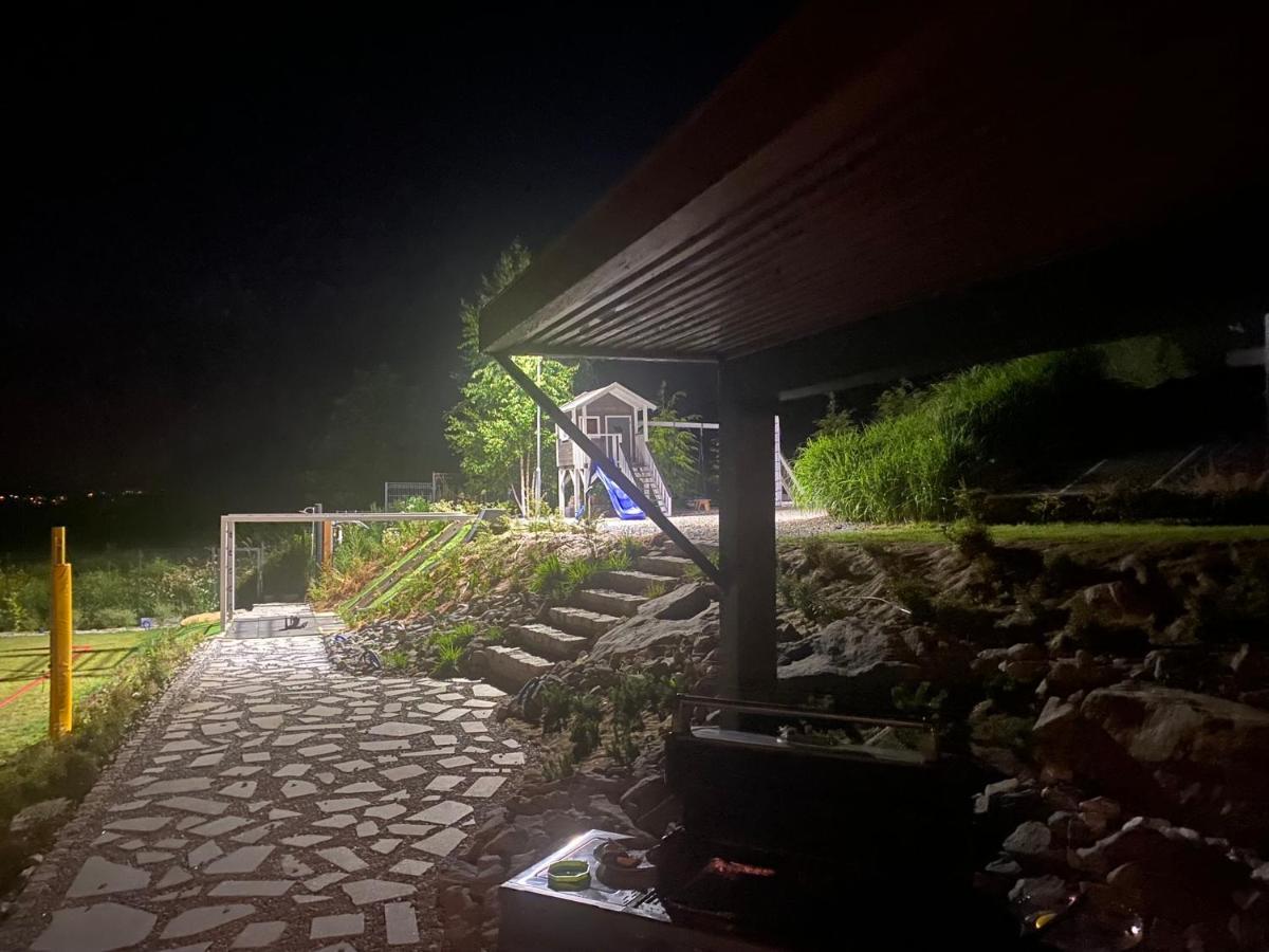 Villa Relax With Swimming Pool And Mountain View Bukow Eksteriør billede