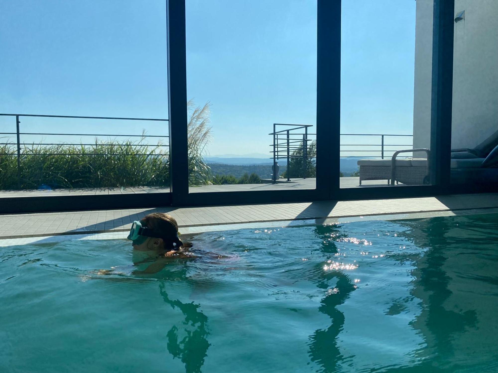 Villa Relax With Swimming Pool And Mountain View Bukow Eksteriør billede