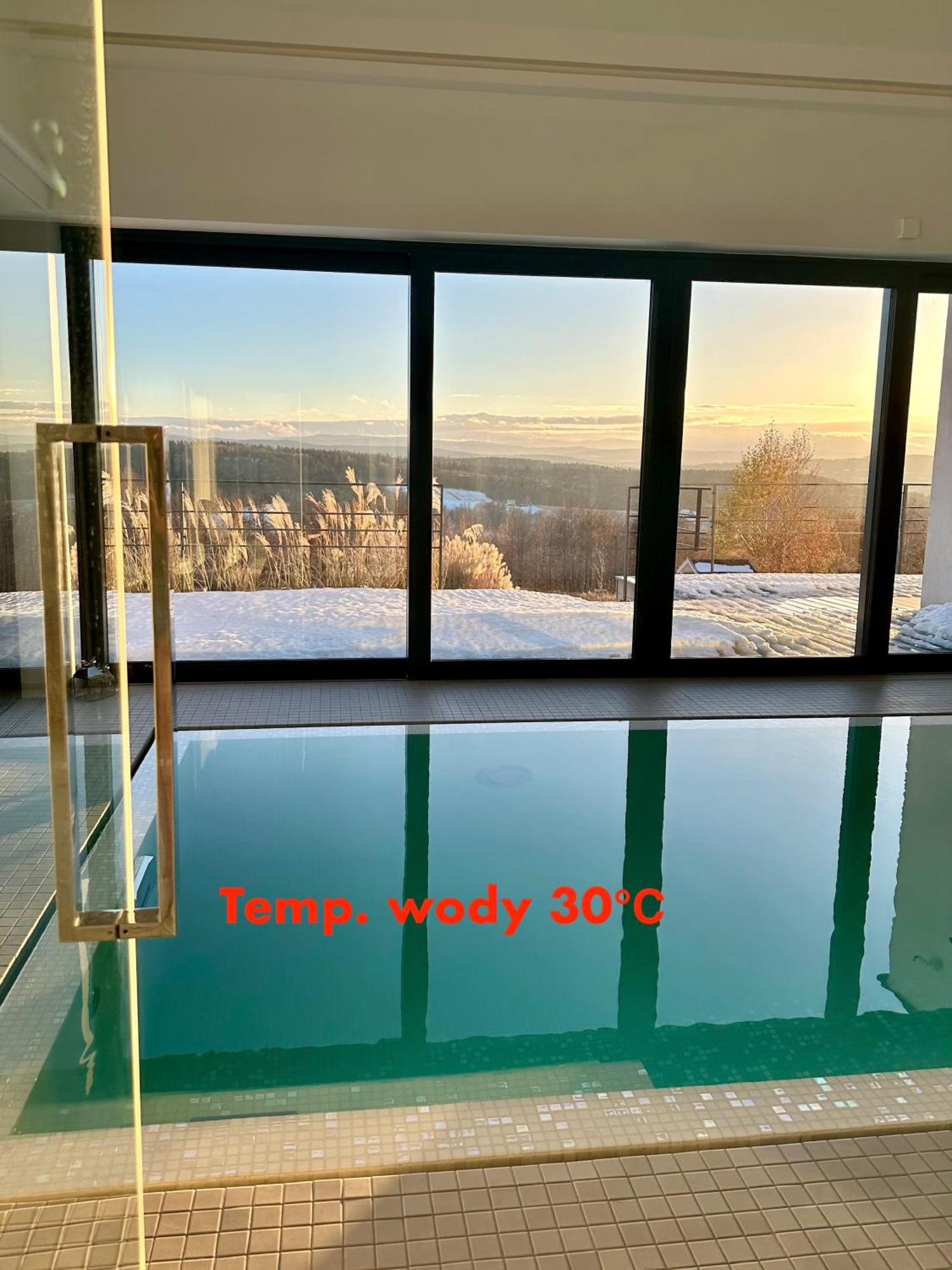 Villa Relax With Swimming Pool And Mountain View Bukow Eksteriør billede